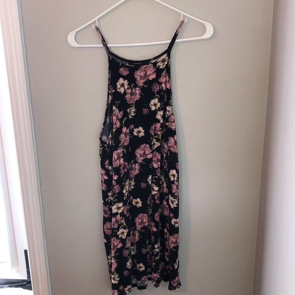 Floral minidress.